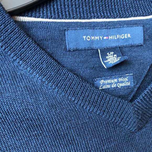 Tommy Hilfiger Men's Wool Sweater | Navy Blue | Small - Picture 1 of 4
